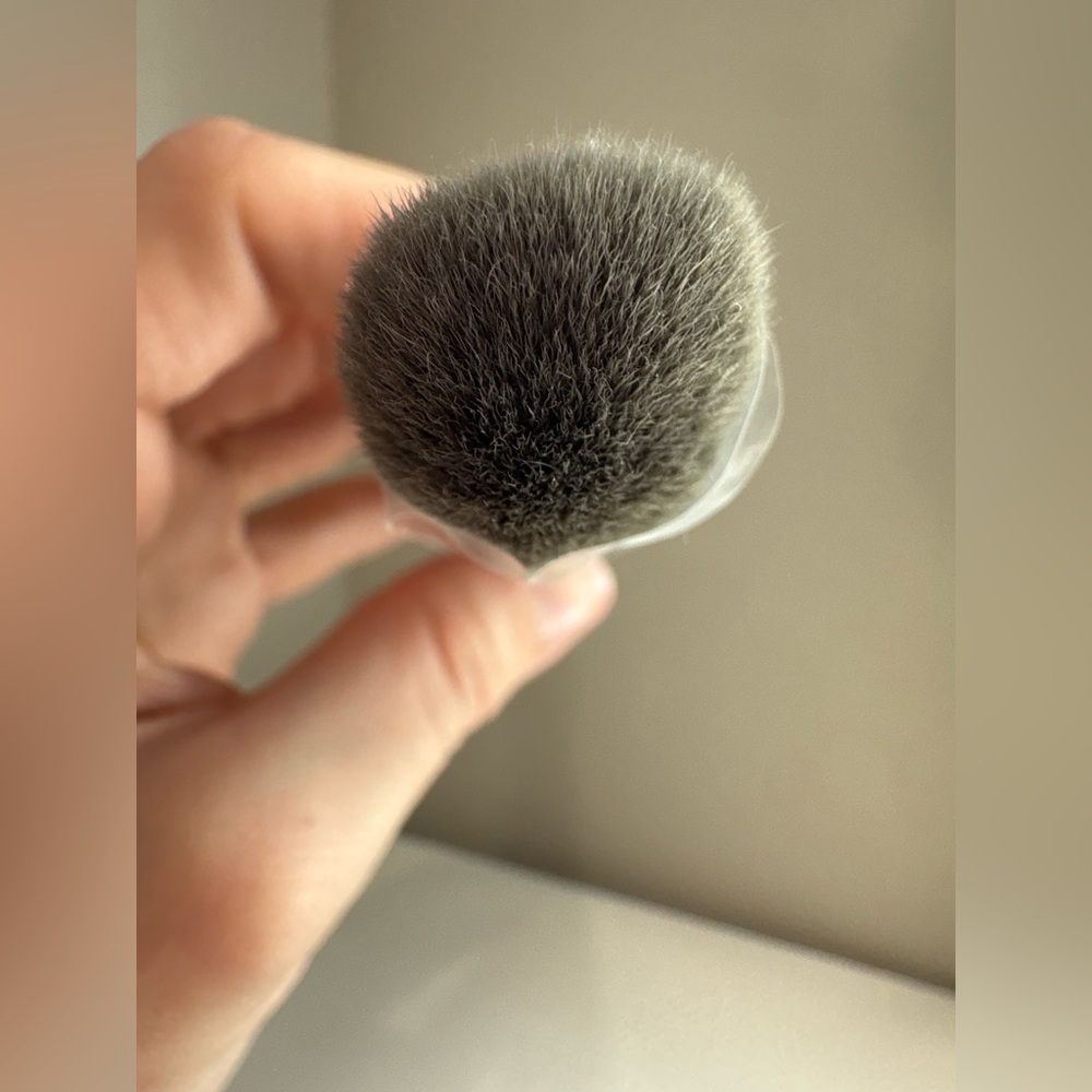 5/$60 Morphe M165 Professional Medium Rounded Powder Brush NEW - Picture 2 of 9